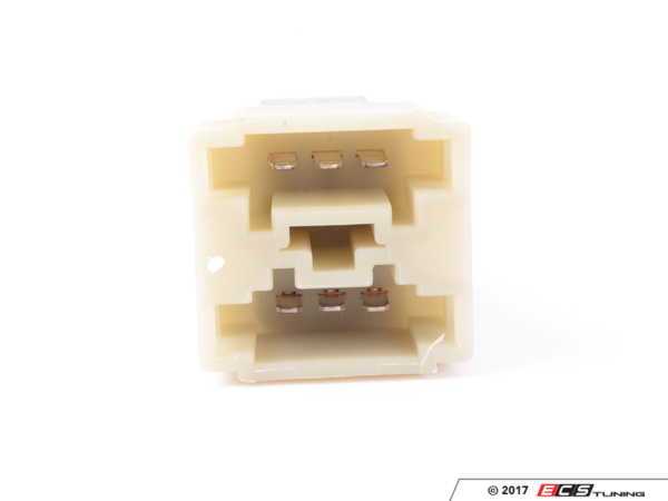 URO - 0015456409 - Brake Lamp Switch