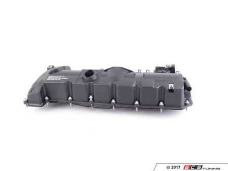 ES#3418851 - 11127552281KT1 - Valve Cover Kit - Includes a new URO valve cover, hardware, spark plug sleeves, and valve cover gaskets - Assembled By ECS - BMW
