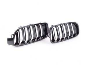 ES#3426690 - BM-0179-DS-GB - Dual Blackout Kidney Grille Set - Gloss Black - F30/F31 - Add style and individuality to your 3 Series in minutes! - ECS - BMW