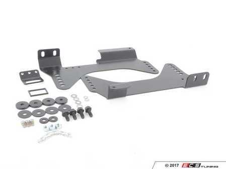 ES#3426956 - R-9221 - R-9221 Seat mount - passenger  - Fits passenger. Allows mounting of aftermarket seats to OE seat sliders. - Brey-Krause - BMW