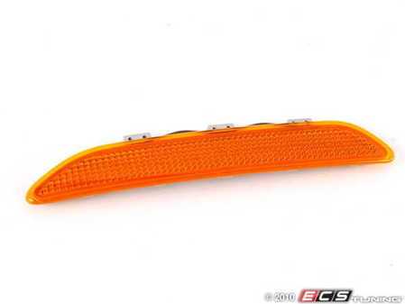 ES#173718 - 63146920690 - Front Bumper Reflector - Right - Increase the visibility of your vehicle - Genuine BMW - BMW