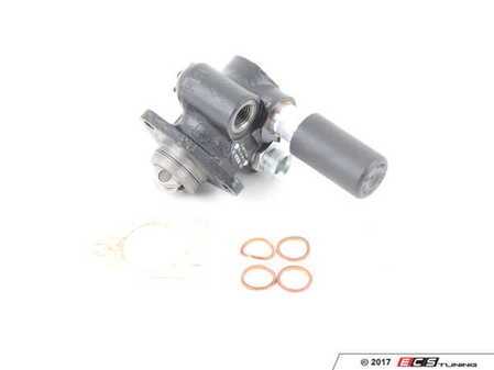 ES#2539148 - 0000901950 - Fuel Lift Pump Assembly - Located on the side of the Diesel injection pump - Bosch - Mercedes Benz