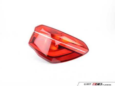 ES#3251432 - 63217488548 - F48 X1 Taillight for Fender - Genuine BMW - BMW