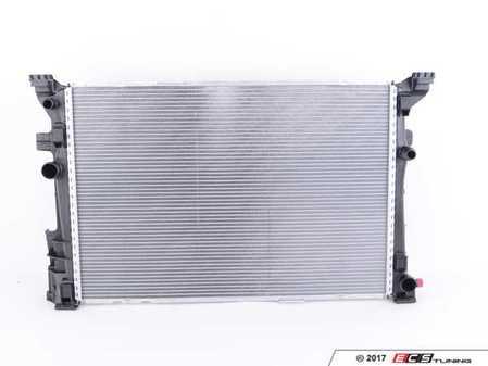 ES#2639016 - 2465001403 - Radiator - Keep your engine running cool with a new radiator - Genuine Mercedes Benz - Mercedes Benz