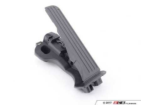 ES#3419800 - 1K1723503AP - Accelerator Pedal - Replacement accelerator pedal with electronic module - Hella - Audi Volkswagen