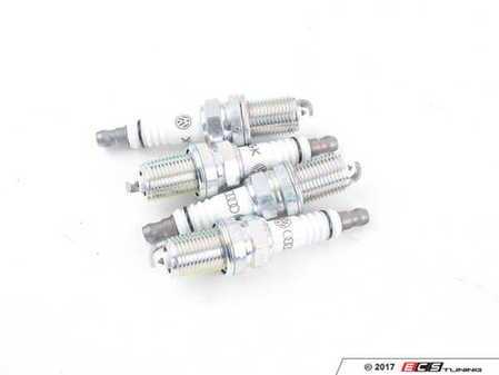 ES#2561218 - B55AWM40KOEM - Genuine 40K Service Kit - Featuring original Volkswagen oil, filter, and drain plug - Genuine Volkswagen Audi - Volkswagen