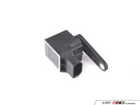 ES#2865444 - 0105427717 - Headlight Level Sensor - Maintain reduced body roll with functioning suspension sensors. - Febi - Mercedes Benz