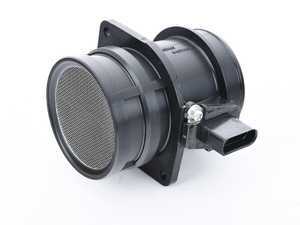 ES#3438712 - 06D906461 - Mass Air Flow Sensor (MAF) - Keep your engine running smoothly - Includes MAF housing - Hitachi - Audi