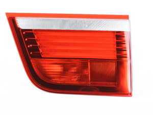 ES#3509619 - 63217295340 - Rear Trunk Light - Right  - Get some light back into your X5 with this replacement rear trunk light from BMW - Magneti Marelli - BMW