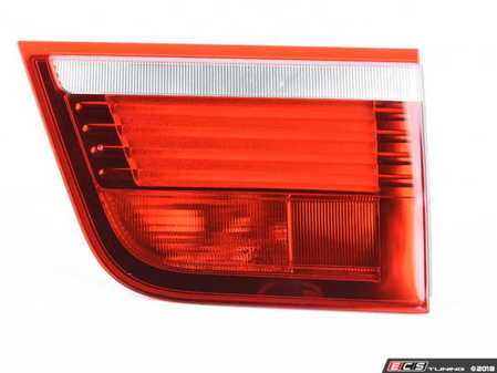 ES#3509619 - 63217295340 - Rear Trunk Light - Right  - Get some light back into your X5 with this replacement rear trunk light from BMW - Magneti Marelli - BMW