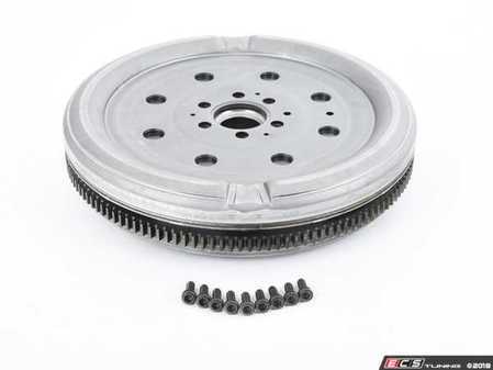 ES#3147512 - 03L105266E - 5-Speed Manual Flywheel - Replace this vital component in your clutch assembly - LUK - Volkswagen