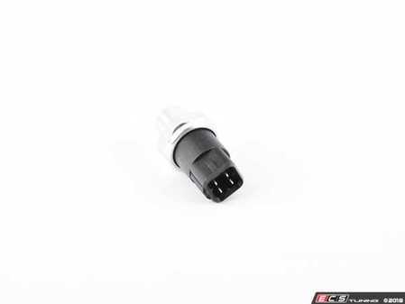 ES#2901740 - 8D0959482B - A/C Pressure Safety Switch - Prevents excess pressure from building within the system - Vemo - Audi Volkswagen