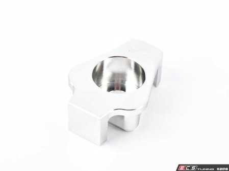 ES#3537627 - MS100142 - Dogbone Bushing Insert (Version 2 - Late) - Experience crisper shifts and a smoother driving experience. - APR - Audi Volkswagen