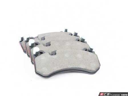 ES#3493851 - 0074206520 - Front Brake Pad Set - Ceramic - Does not include brake pad wear sensors - Brembo - Mercedes Benz