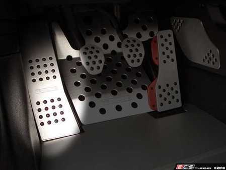 ES#2840443 - P96SILVER - Rennline Dead Pedal - Silver Finish - Silver finish with rubber grip for the foot rest - Rennline - MINI