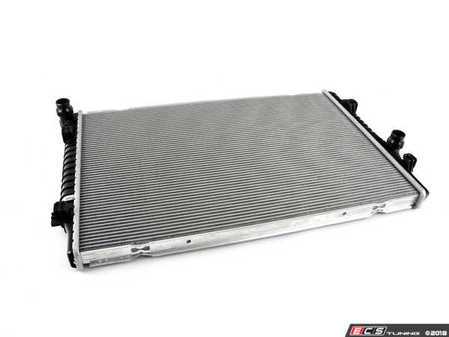 ES#3521888 - 5Q0121251GN - Radiator  - Keep your engine running cool with a new radiator. 650x457x34 - Nissens - Audi Volkswagen