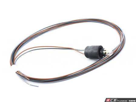 ES#324524 - 1Q0971275C - Bulb Socket with Harness - Priced Each - Fits left and right sides. - Genuine Volkswagen Audi - Volkswagen