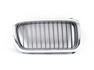 ES#78475 - 51138172280 - Front Kidney Grille - Right  - This Genuine BMW front right kidney grill for E38 7 series has the stock chrome trim with chrome slats. - Genuine BMW - BMW
