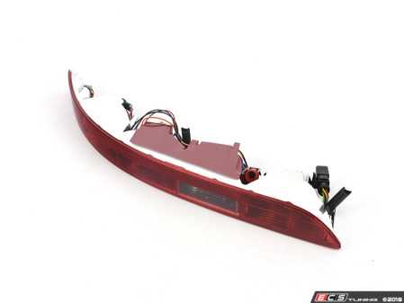 ES#3470781 - 8R0945096B - Lower Tail Light - Right  - Includes the halogen bulbs and harness - Magneti Marelli - Audi