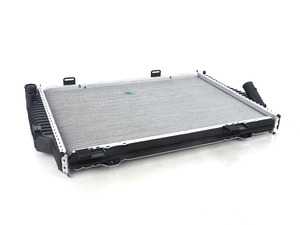 ES#2862634 - 2025007803 - Radiator - Ensure proper cooling for your engine with a new radiator. - Behr - Mercedes Benz