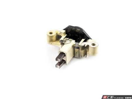 ES#3522339 - 028903803D - Voltage Regulator - Located on the rear of the alternator - Beru - Audi Volkswagen