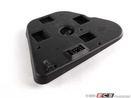 ES#174766 - 63218363566 - Bulb Socket - right - Bulb socket that houses your tail light bulbs - Genuine BMW - BMW
