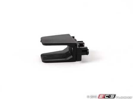 ES#169820 - 61618206359 - E38 Right Wiper Blade Guide - Genuine BMW - BMW