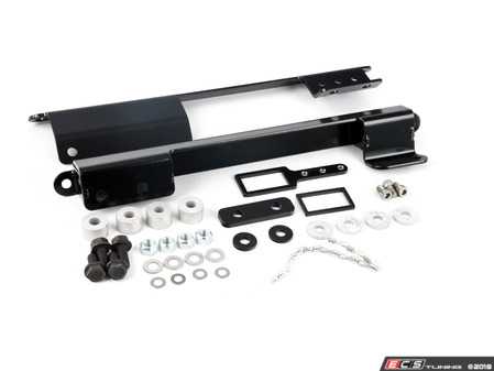 ES#3509520 - R-9247 - R-9247 Seat mount - Passenger  - Fits Passenger. Allows mounting of aftermarket bottom mount seats to OE seat sliders. - Brey-Krause - BMW