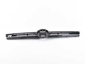 ES#3423687 - 5G0853651CSZLL - MK7.5 Golf R Radiator Grille  - Gloss black with polished chrome strip and "R" badge. VW badge sold separately. - Genuine Volkswagen Audi - Volkswagen