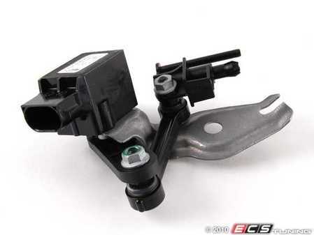 ES#2989613 - 7L0616213E - Front level sensor - left - Used for adjusting the headlights depending on load - Genuine Volkswagen Audi - Volkswagen