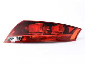 ES#3144001 - 8J0945096N - Tail Light - Black - Right - Keep the clean look of your exterior - Genuine Volkswagen Audi - Audi