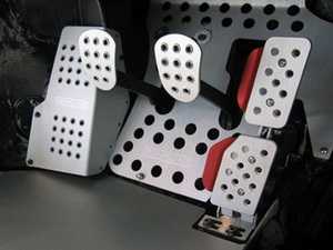 ES#2839170 - A121P2113SLVRED - Rennline (Rev2) - 4PC Pedal Set - Perforated - Silver Pedals / Red Extensions  - Throttle, Clutch, Brake, and Dead Pedal - Rennline - Porsche