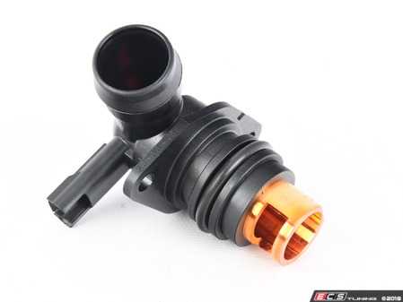ES#3486412 - 11612458830 - Angled Crankcase Vent Hose Connector w/ Heating Element - Connects PCV line to intake manifold - Genuine BMW - BMW