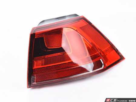 ES#3200788 - 5GM945096B - Outer Tail Light - Right - (NO LONGER AVAILABLE) - Outermost tail light assembly found on passenger's side - Valeo - 
