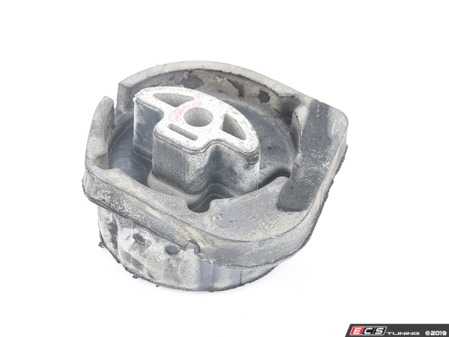 ES#3450179 - 22326856421 - F10 Transfer Case Mount - Rubber mount that secures the transfer case to the crossmember - Corteco - BMW