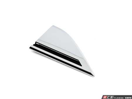 ES#3423458 - 3CN853689FOD - R-Line Fender Emblem Trim - Left - Chrome part of the R-Line badge found on the left front fender - Genuine Volkswagen Audi - Volkswagen