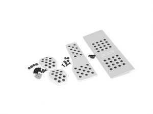 ES#2840346 - P716099SILVER - Rennline 4-Piece Rubber Grip Pedal Set - Silver - Improve the look of your interior and fine-tune your driving experience - Rennline - Porsche