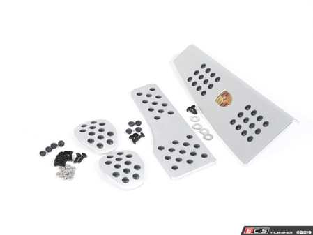 ES#2840335 - P716059DSILVER - 4 Piece Pedal Set - Rubber Grip - Silver - Throttle, Brake, Clutch, and Dead Pedal that accepts OEM Dome Decal Crest - Rennline - Porsche