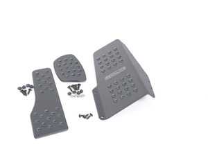 ES#2840297 - P706253BLACK - Rennline 3-Piece Rubber Grip Pedal Set - Black - Improve the look of your interior and fine-tune your driving experience - Rennline - Porsche