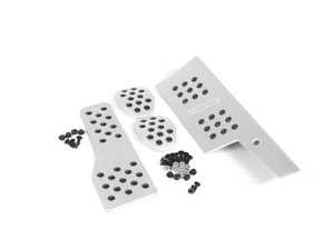ES#2840292 - P706098SILVER - Rennline 4-Piece Rubber Grip Pedal Set - Silver (RHD) - Improve the look of your interior and fine-tune your driving experience - Rennline - Porsche
