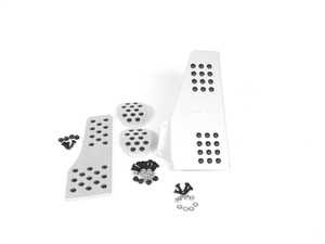 ES#2840286 - P706051SILVER - Rennline 4-Piece Rubber Grip Pedal Set - Silver - Improve the look of your interior and fine-tune your driving experience - Rennline - Porsche