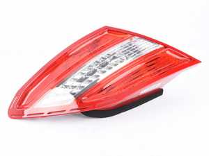 ES#4461751 - 204906870264 - REAR LAMP COMBINATION - Genuine Mercedes Benz - Mercedes Benz