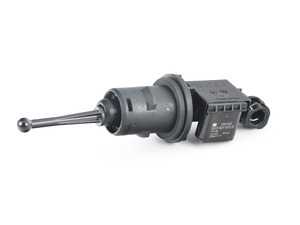 ES#3470957 - 3C0721388P - Clutch Master Cylinder
 - OE replacement clutch master cylinder - Genuine Volkswagen Audi - Volkswagen