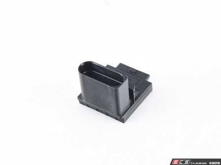 ES#3450970 - 1K0927810E - Clutch Position Sensor - Hall type sensor mounted to the master cylinder used to relay clutch pedal position to the ECU - Vemo - Volkswagen