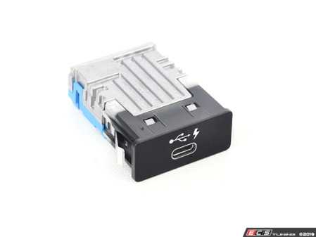 ES#3633849 - 84108711939 - USB Socket - AKTIV - USB C - Used to charge the phone or devices - Genuine MINI - MINI