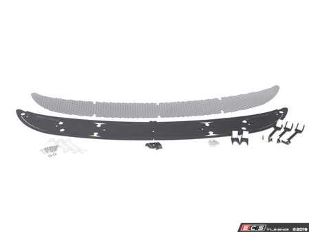 ES#3677661 - E9X121 - GT3 Smile Vent Kit - Black Mesh - (NO LONGER AVAILABLE) - Quickly and easily transform the front end of your 997 with this GT3 vent grille kit from Rennline - Rennline - 