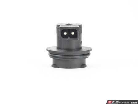 ES#3448819 - 63258375599 - E39 Third Brake Light Socket - Located in the headliner panel - URO - BMW