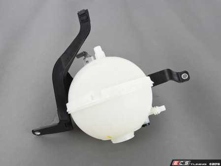 ES#2713825 - 17138614293 - Coolant Expansion Tank with Level Sensor - Genuine BMW - BMW