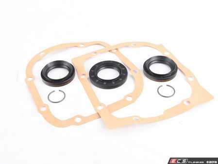 ES#3647880 - 33111210428KT2 - Differential Service Kit - level 2 - Everything you need to service your differential, including new gaskets and seals with Redline 75w90 - Assembled By ECS - BMW