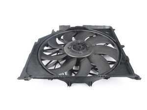 ES#3463470 - 17113442089 - E83 Radiator Cooling Fan Assembly - Cooling fan that is mounted behind the radiator - Bremmen Parts - BMW